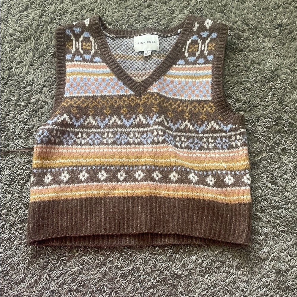 Pink Rose Brown V-Neck Sweater with Blue Accents